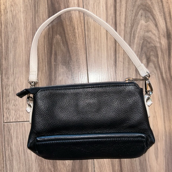 Vintage Y2K Danier Wristlet - Picture 4 of 7